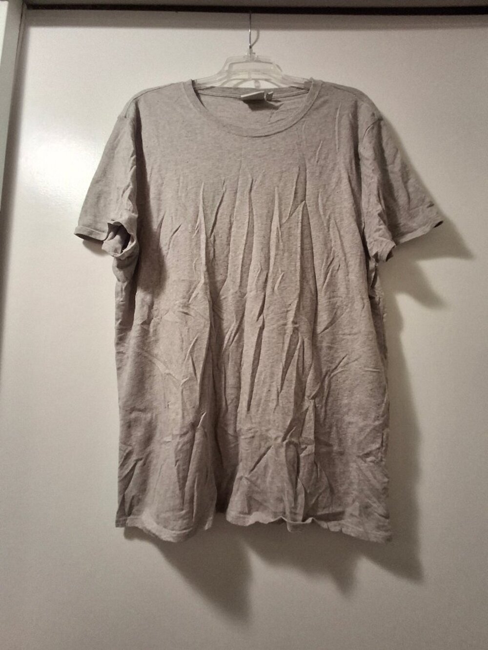 Richer Poorer Mens Vintage Jersey Short Sleeve Tee, Athletic Heather Grey, sz L